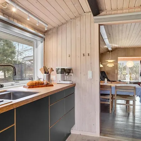 Beautiful In With Kitchen Holiday home Ebeltoft